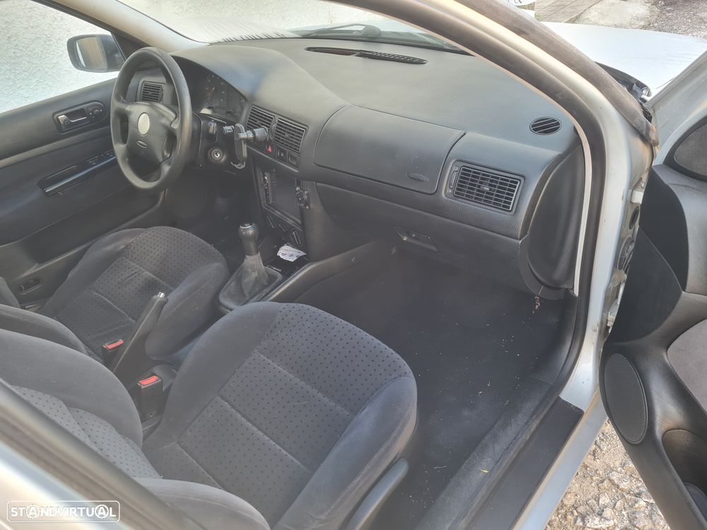 VW Golf 1.4i Confortline - 5