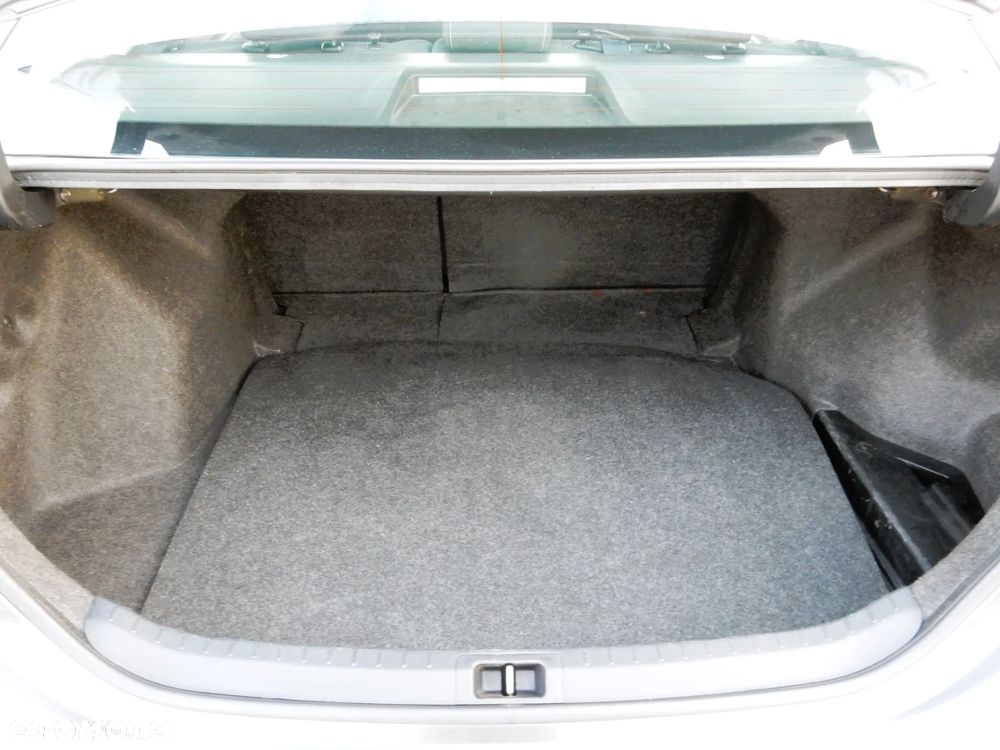 Toyota Corolla 1.4 D-4D Comfort - 21