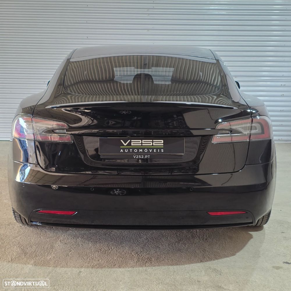 Tesla Model S 100D - 11