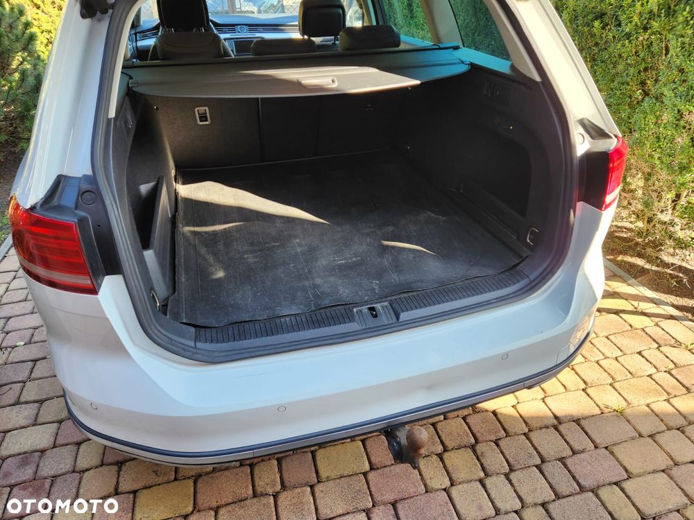 Volkswagen Passat 2.0 TDI SCR DSG 4Motion Business - 26