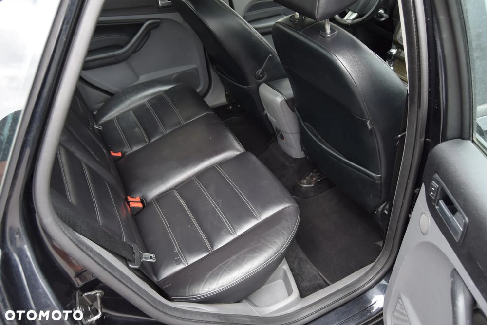 Ford Focus 2.0 TDCi DPF Ghia - 15