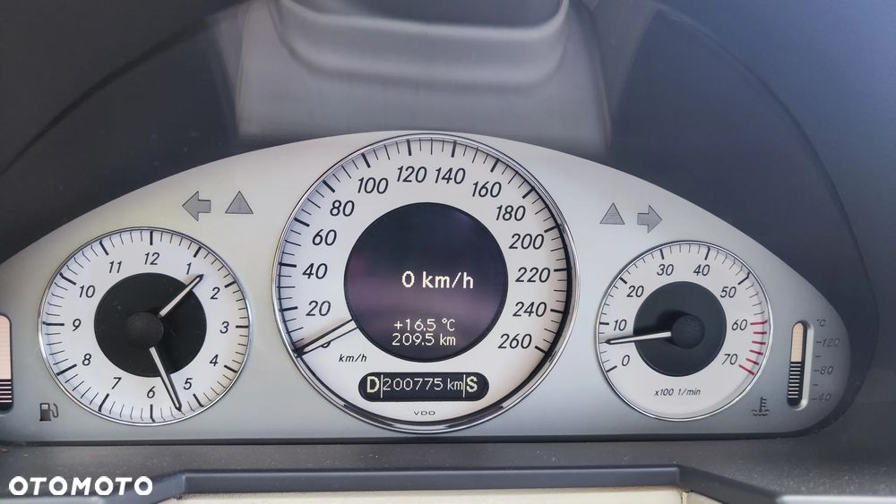 Mercedes-Benz Klasa E 320 T Avantgarde - 10