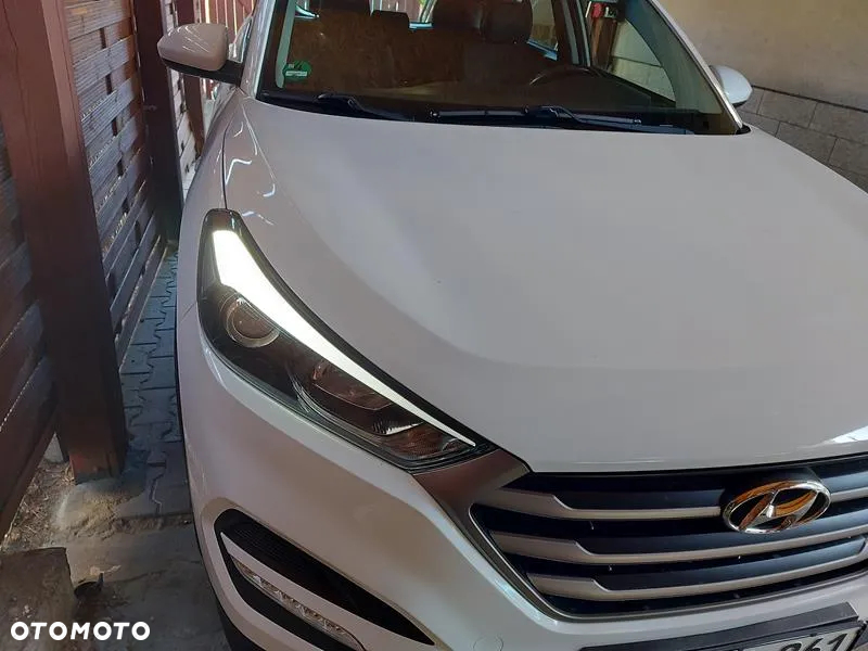 Hyundai Tucson 1.6 GDI BlueDrive Comfort 2WD - 23