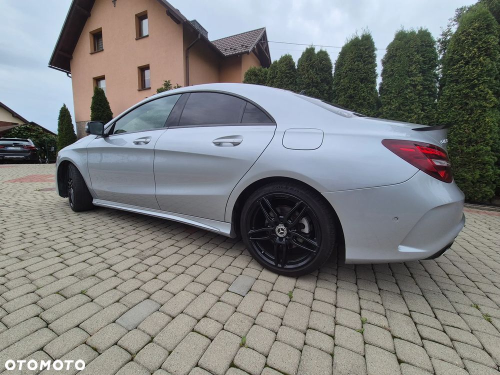 Mercedes-Benz CLA 180 7G-DCT AMG Line - 19
