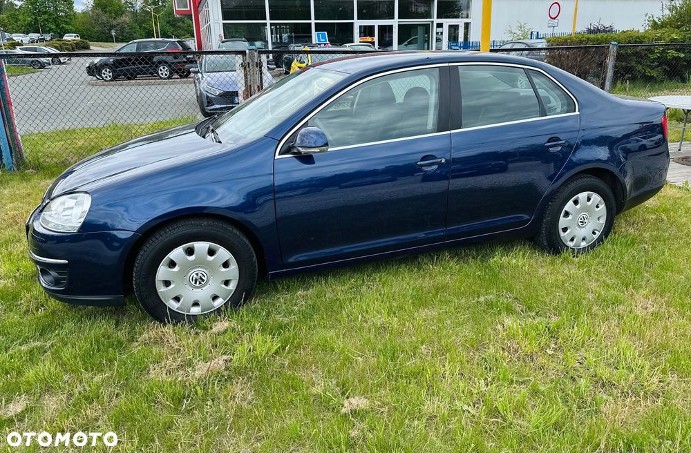 Volkswagen Jetta 1.9 TDI DPF Trendline - 4