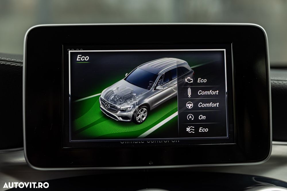 Mercedes-Benz GLC - 33