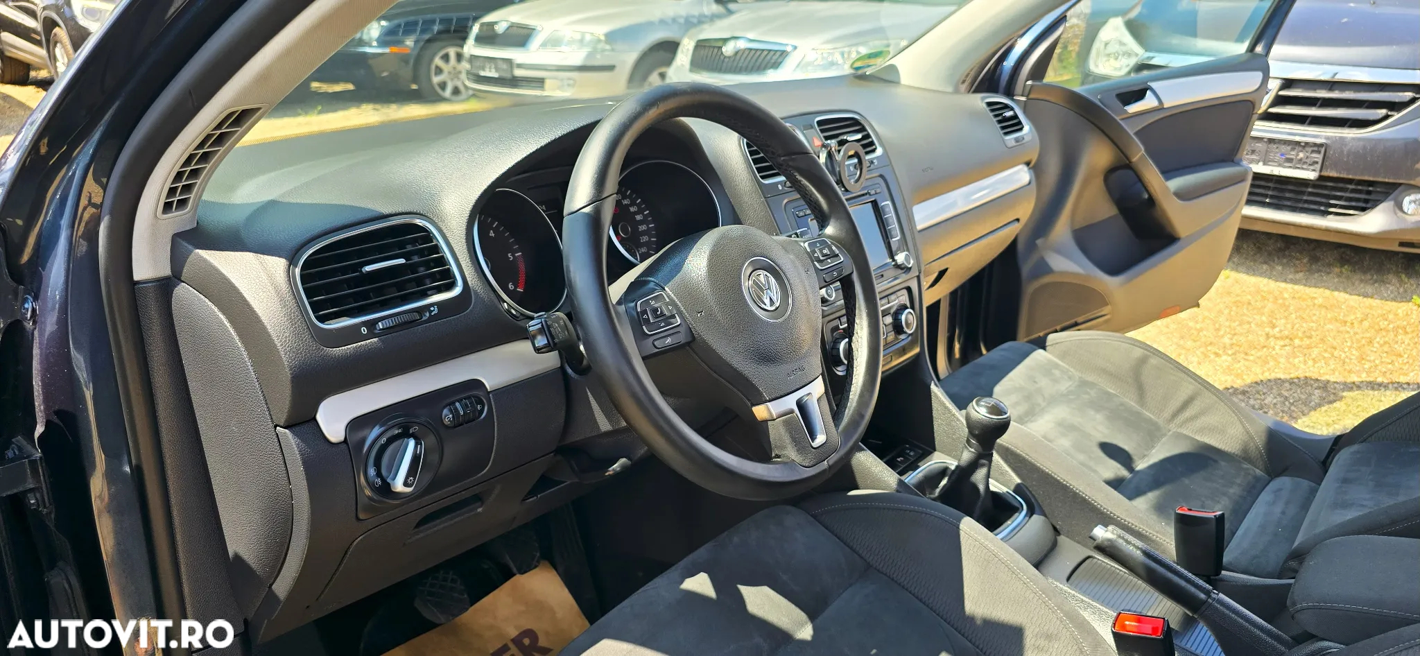 Volkswagen Golf 2.0 TDI Highline - 6