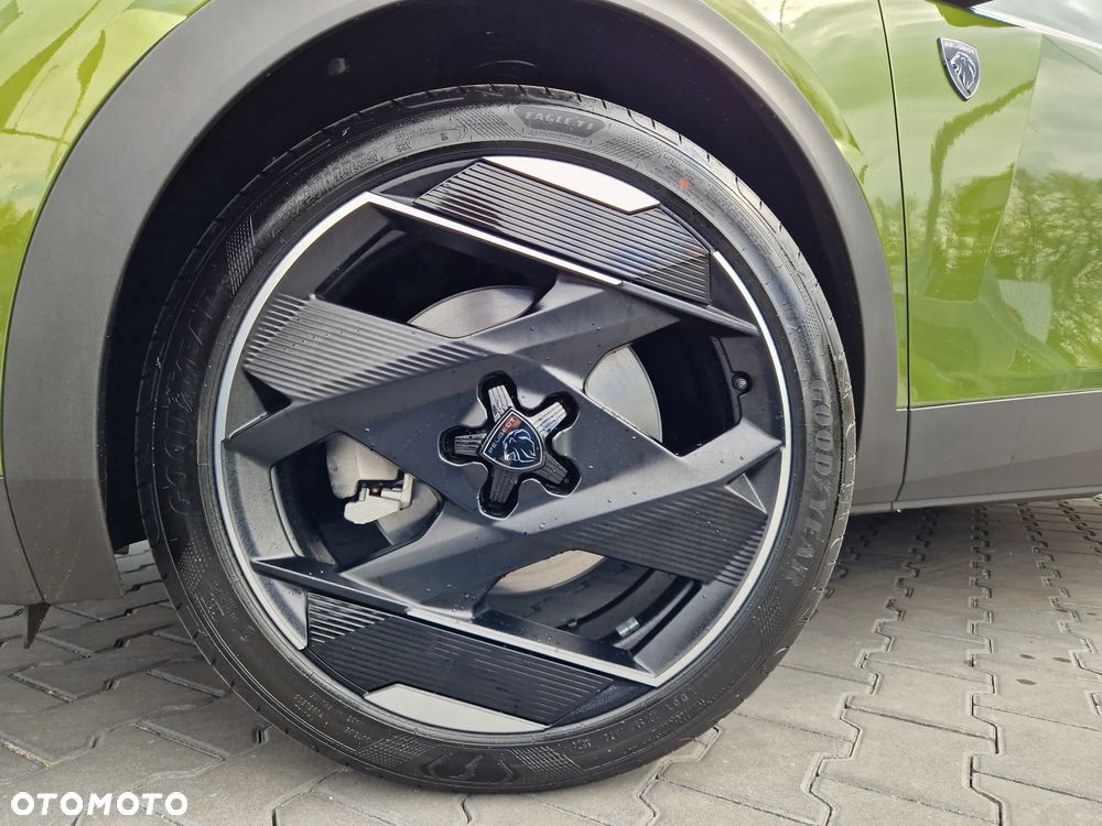 Peugeot 408 1.6 Plug-in Hybrid 240 GT Exclusive e-DCS7 - 11