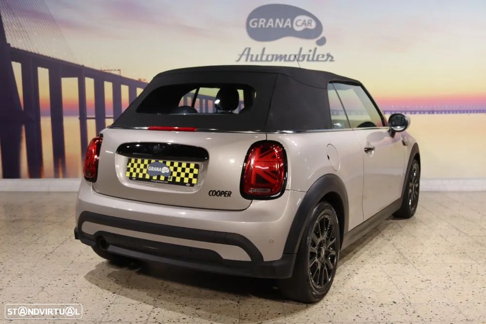 MINI Cabrio Cooper Premium Classic Auto - 4