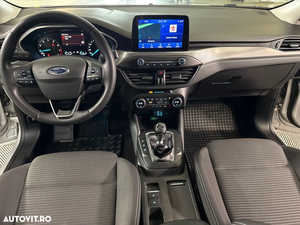 Ford Focus - 10