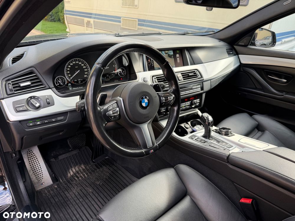 BMW Seria 5 530d xDrive Sport-Aut - 18