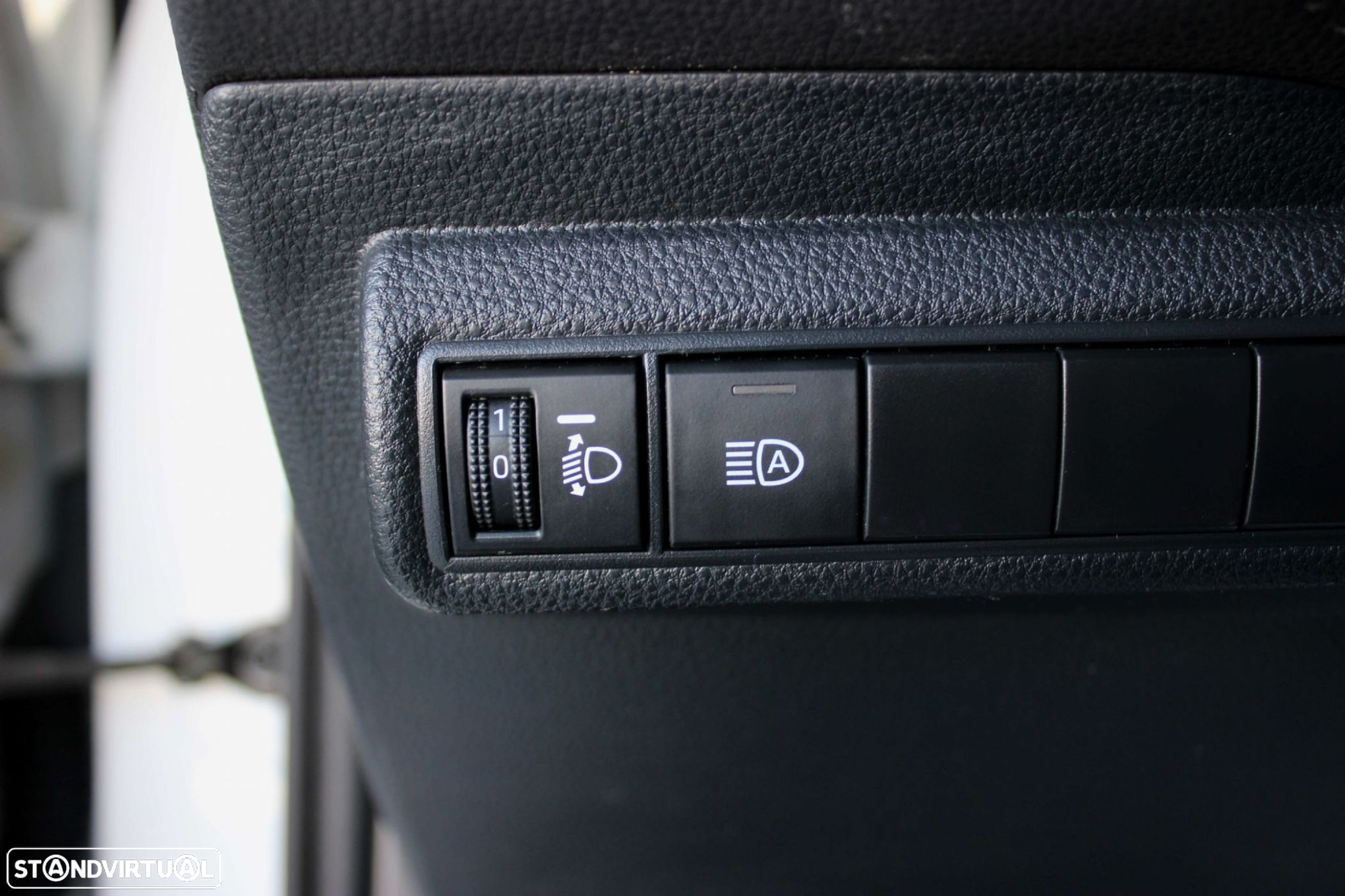 Toyota Corolla 1.8 Hybrid Comfort - 15