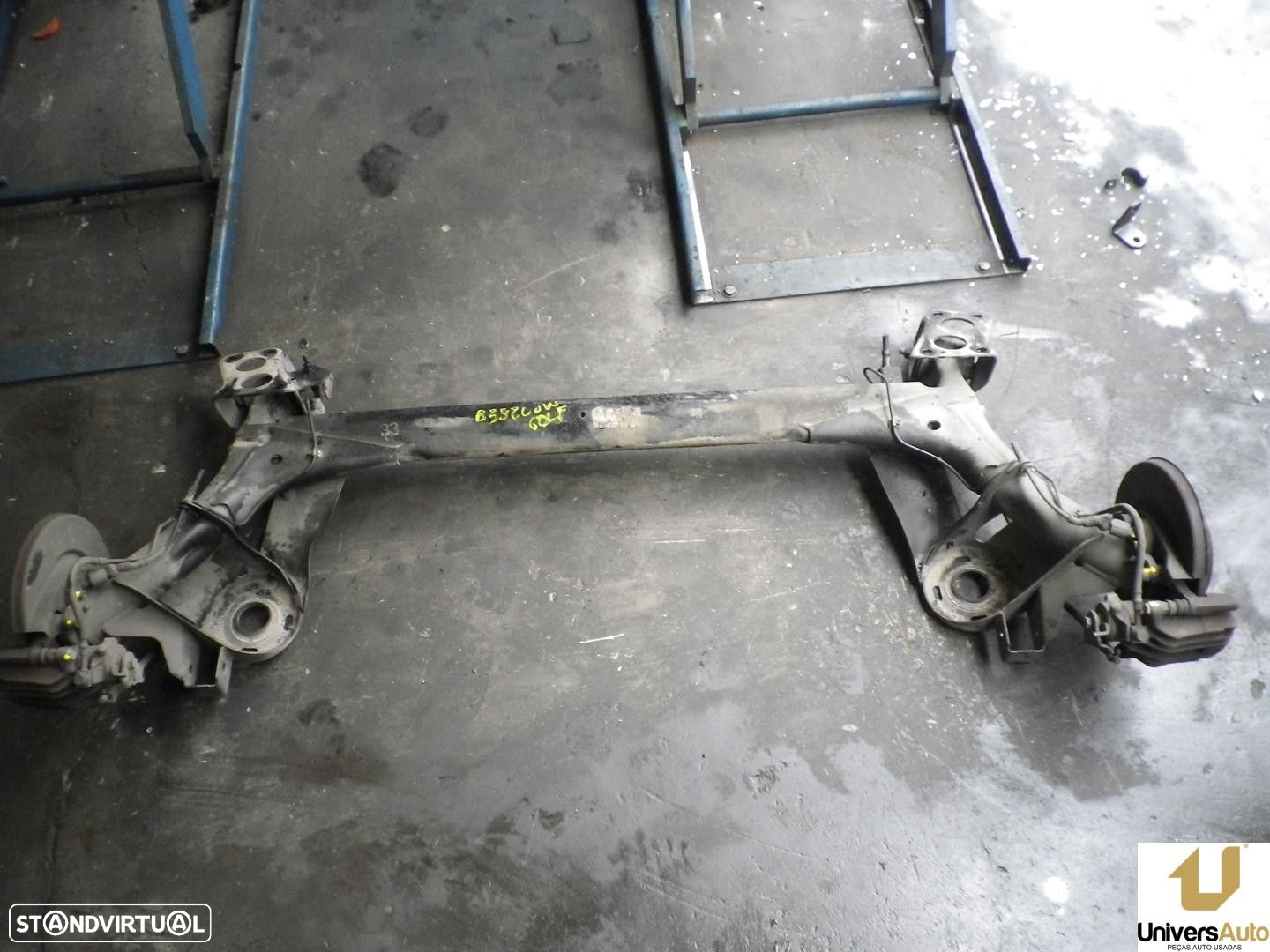 CHARRIOT TRASEIRO VOLKSWAGEN GOLF IV 1998 - - 2