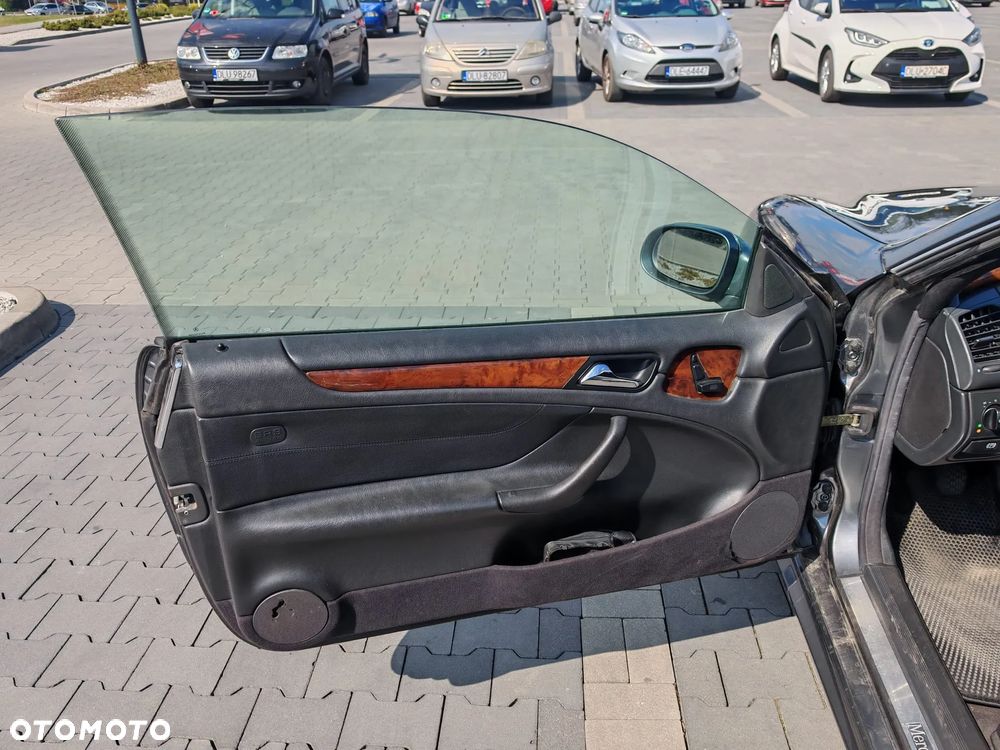 Mercedes-Benz CLK - 11