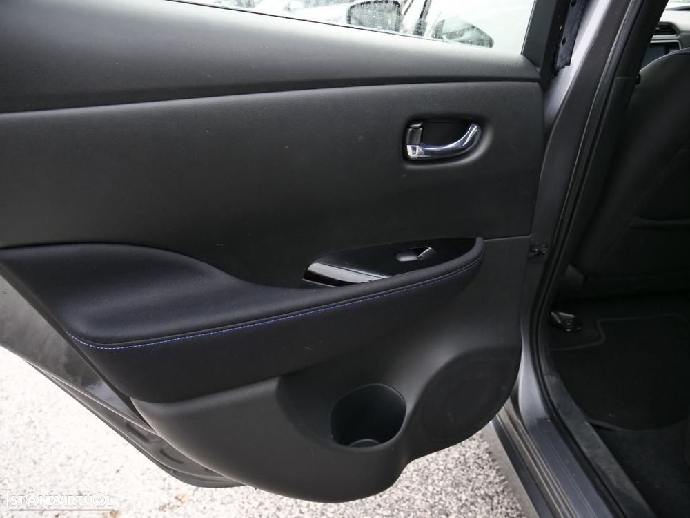 Nissan Leaf Acenta - 22