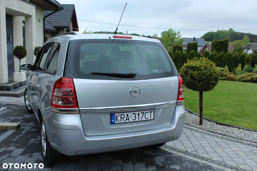 Opel Zafira 1.9 CDTI Cosmo - 4