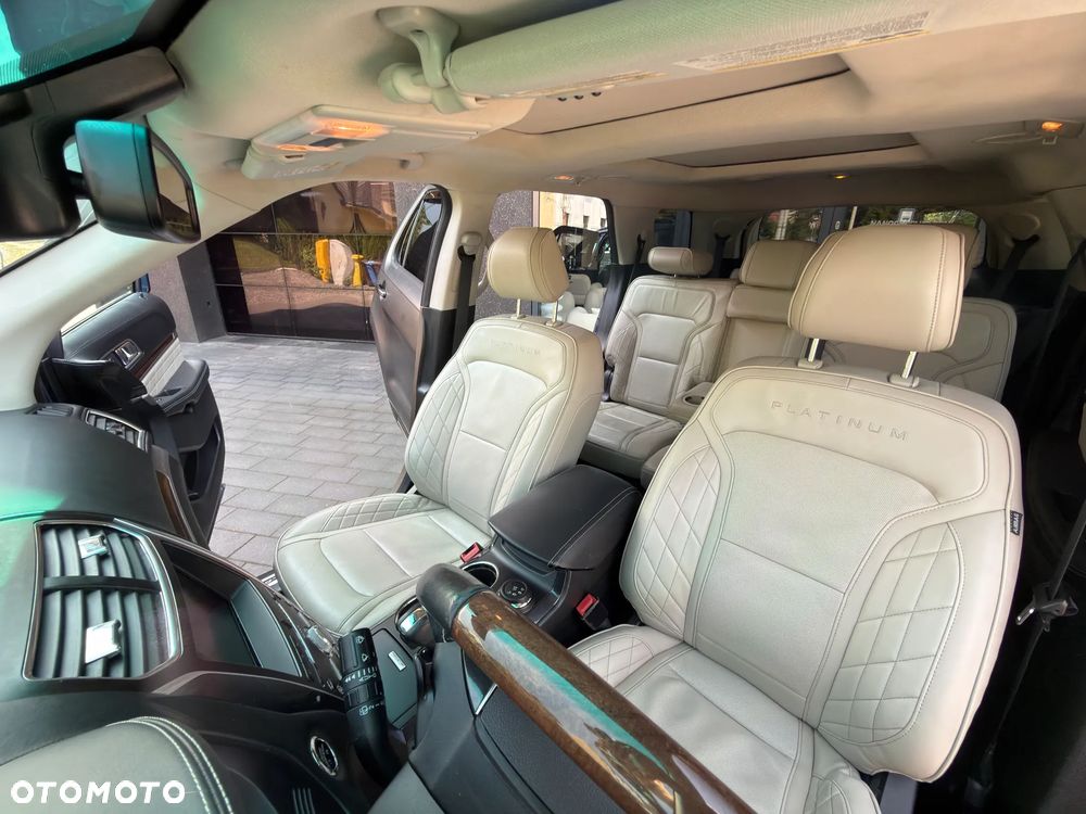 Ford Explorer - 19
