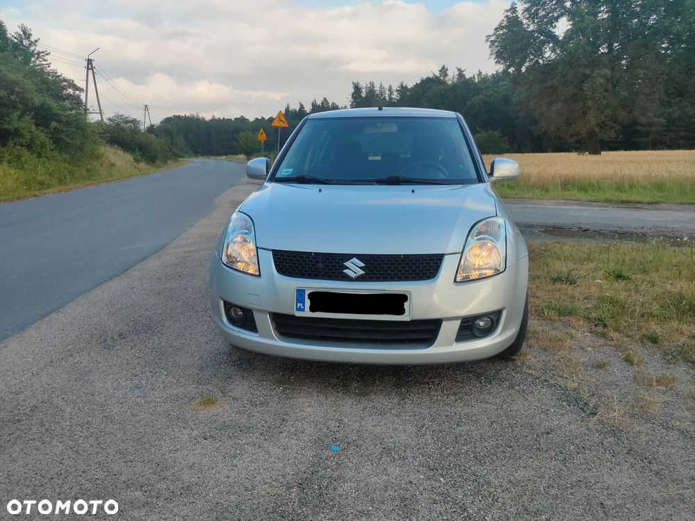 Suzuki Swift 2009 photo 2