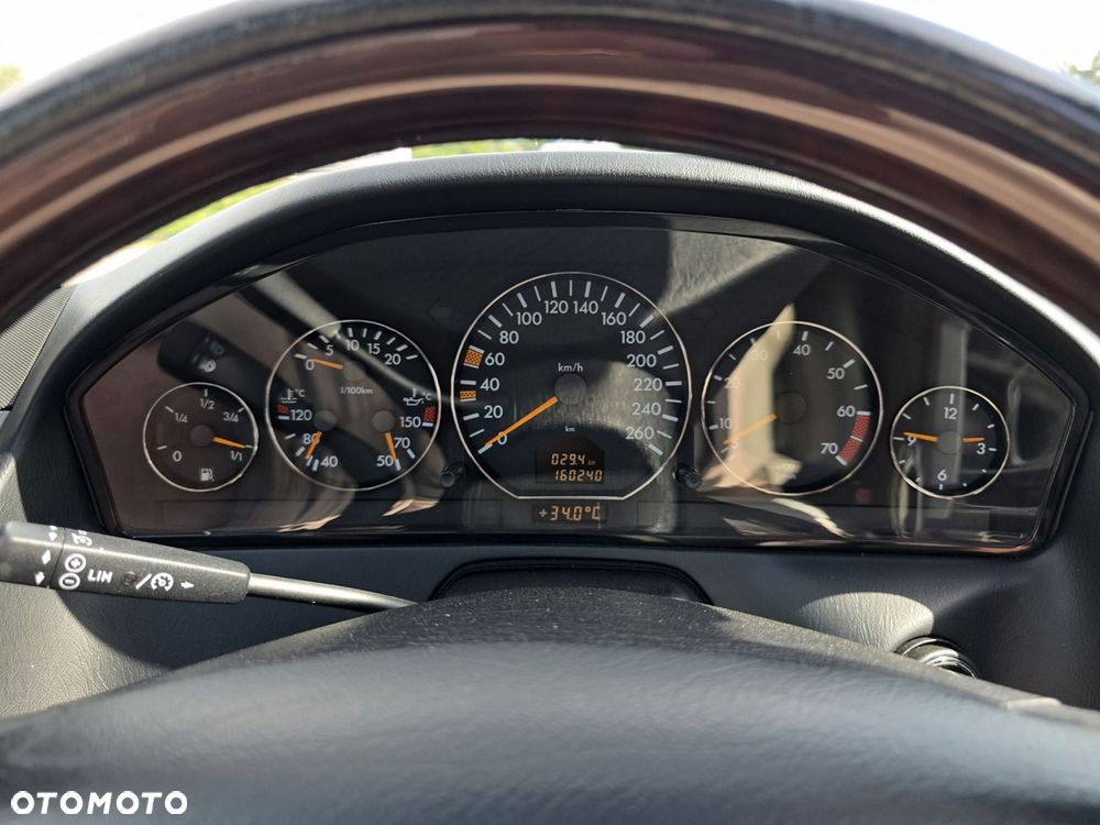 Mercedes-Benz SL - 11