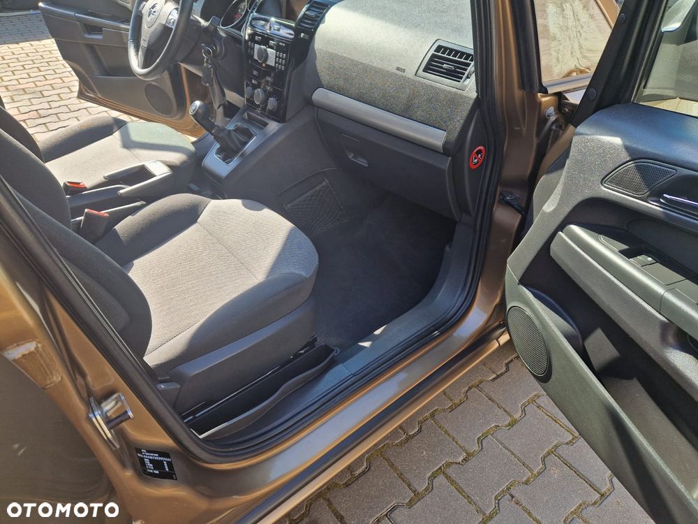Opel Zafira 1.6 ECOFLEX Family Plus - 10