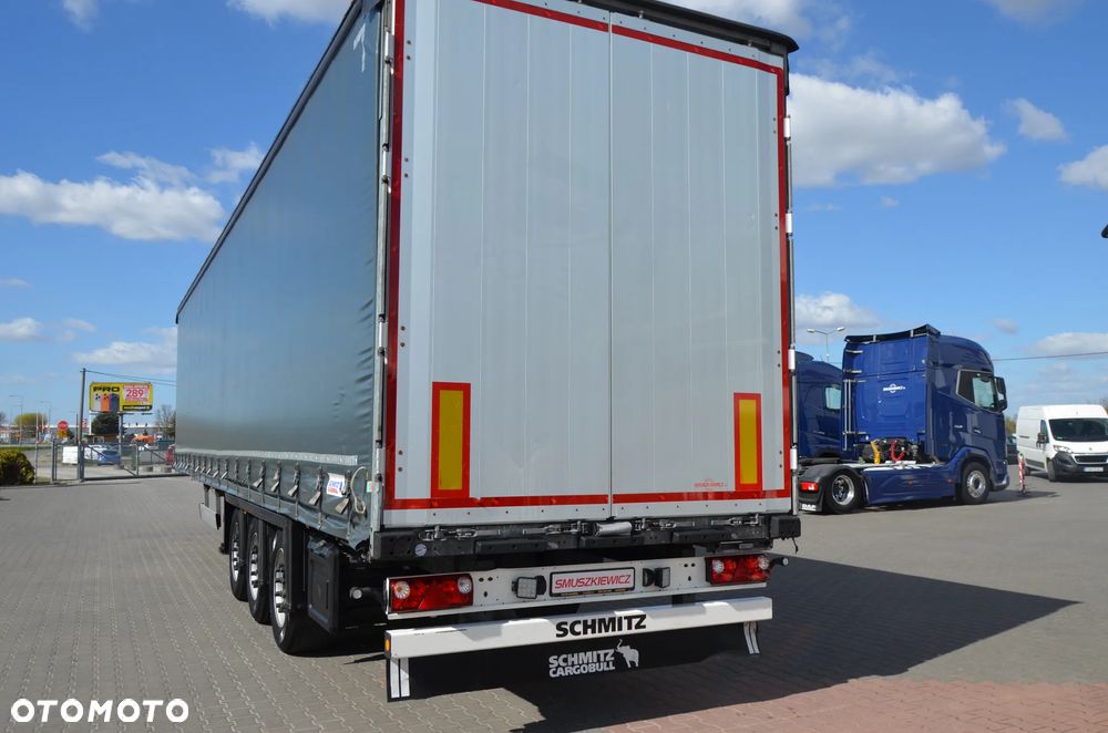 Schmitz Cargobull VARIOS / 2 POZIOMY JAZDY / OŚ PODNOSZONA / DACH POD. / CODE XL / OCYNK / 7055 - 9