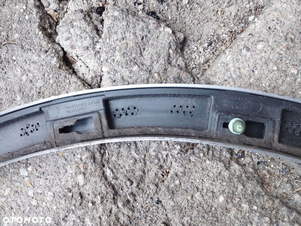 listwa na błotnik prawy tył vw touareg iii 760 - 6