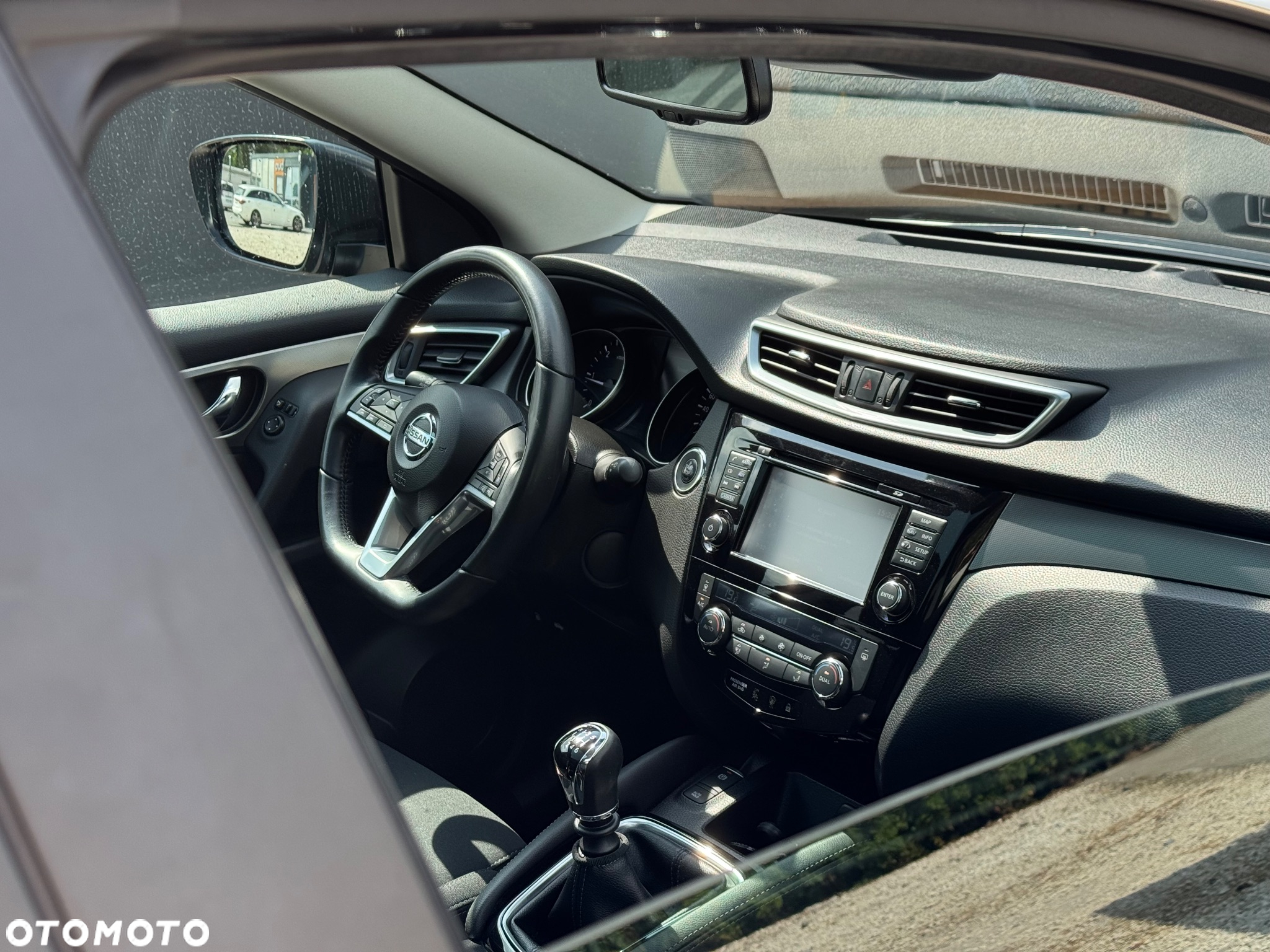 Nissan Qashqai 1.5 dCi N-Connecta - 16