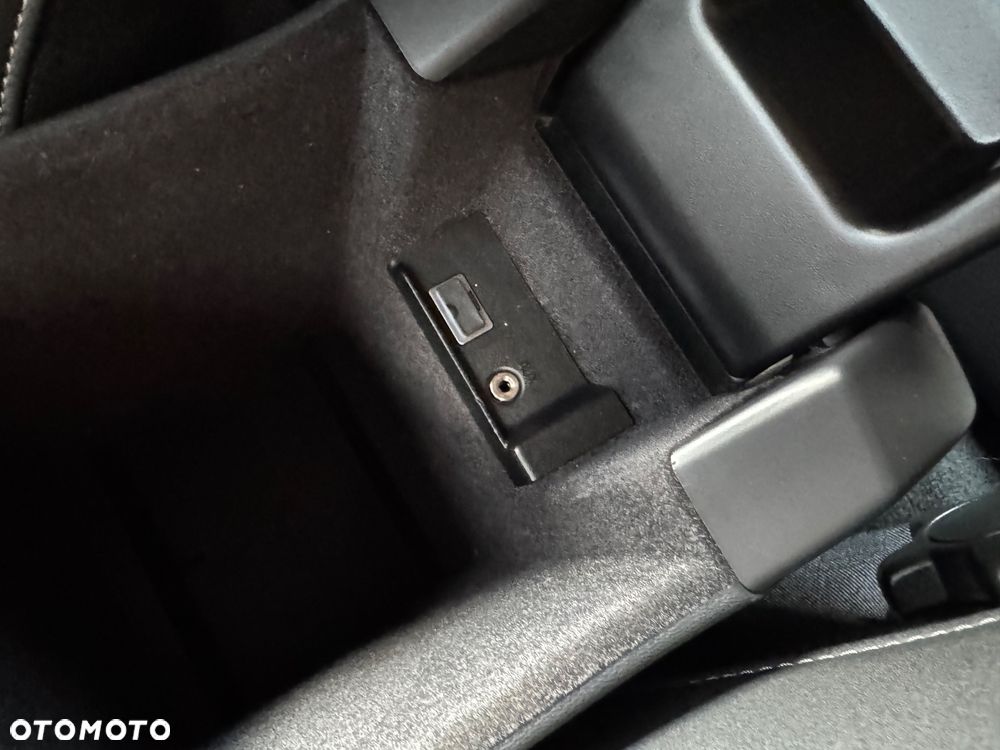 Volvo V60 D3 Momentum - 34