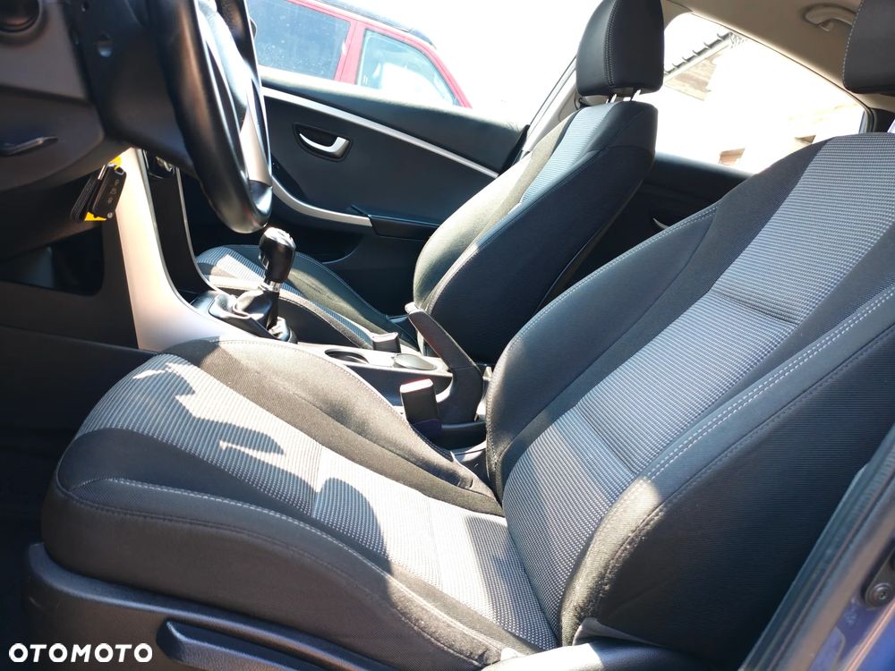 Hyundai i30 1.4 Trend - 6