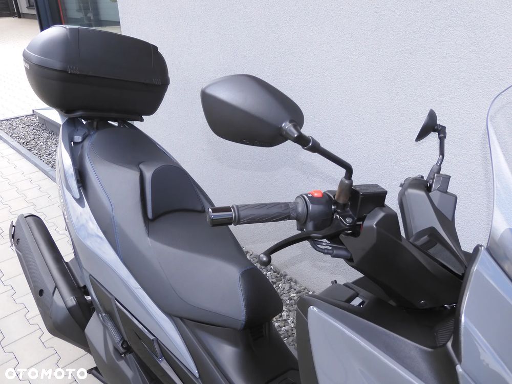 Suzuki Burgman - 4