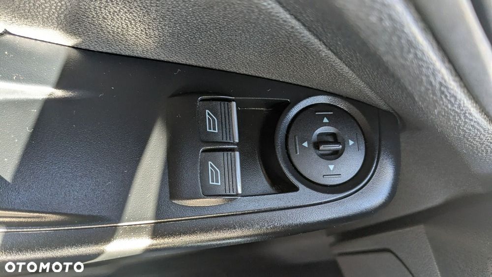 Ford Fiesta - 30