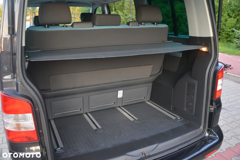 Volkswagen Multivan - 29