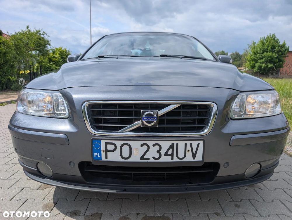 Volvo S60 2.4D Momentum - 5