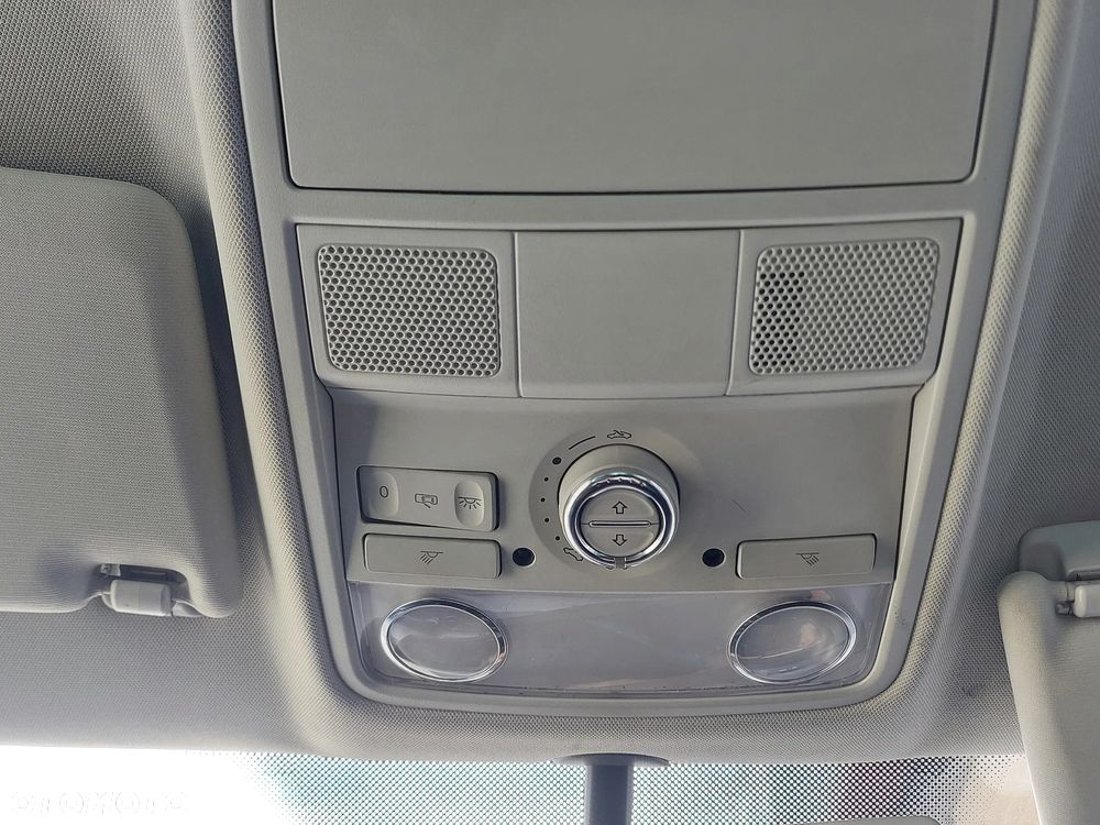 Volkswagen Tiguan - 22