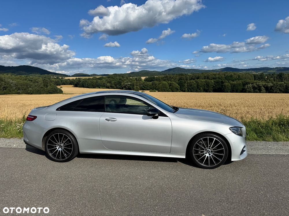 Mercedes-Benz Klasa E 220 d Coupe 4-Matic 9G-TRONIC - 21