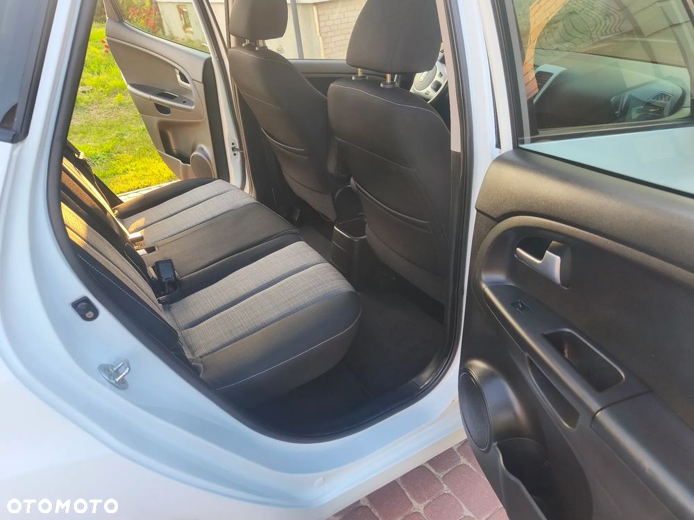 Kia Venga 1.4 XL - 8