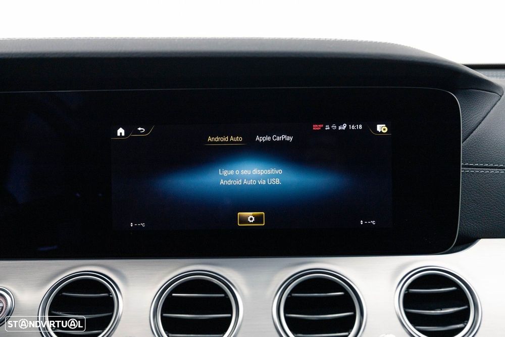 Mercedes-Benz E 300 e AMG Line - 38