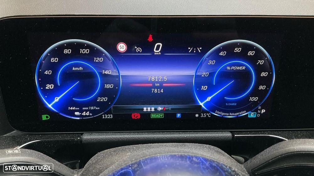 Mercedes-Benz EQA 300 4Matic Progressive - 4