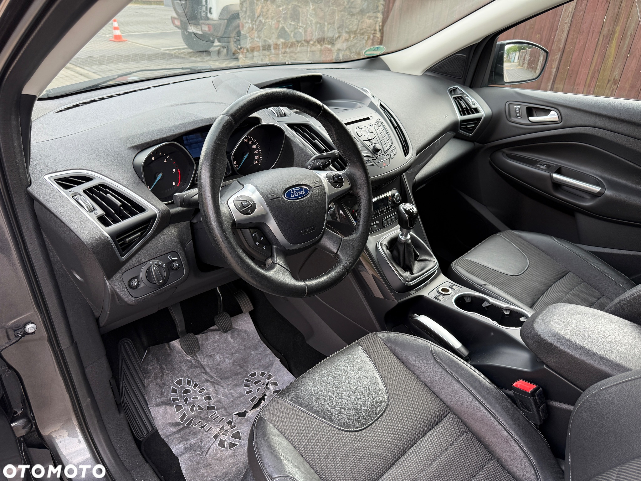 Ford Kuga 2.0 TDCi 2x4 Individual - 11