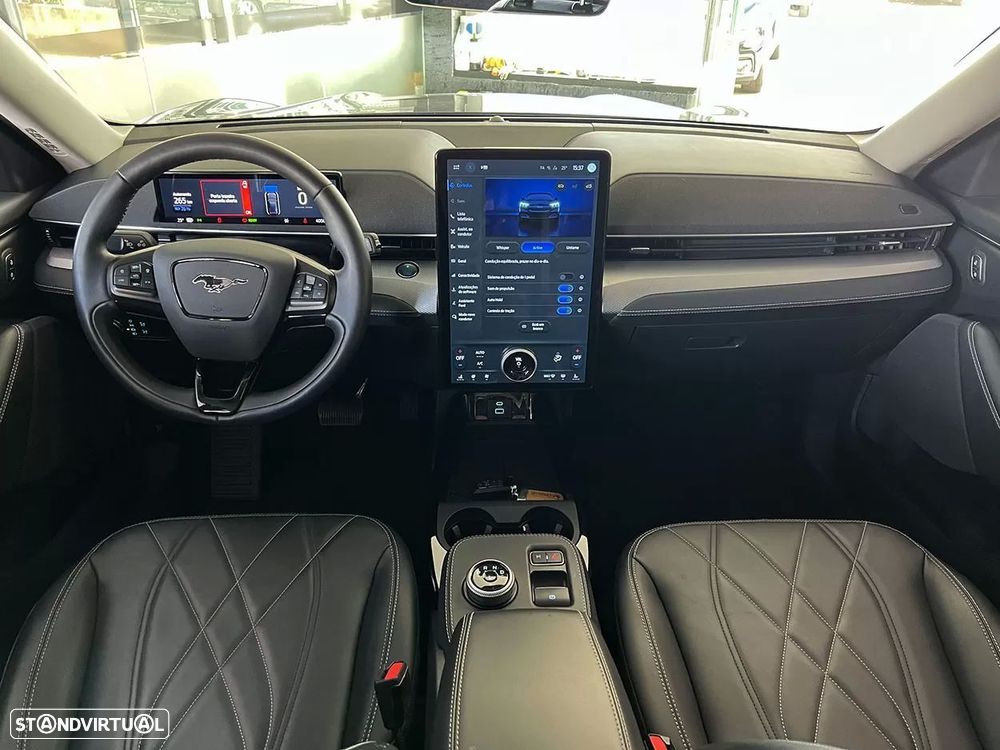 Ford Mustang Mach-E - 11