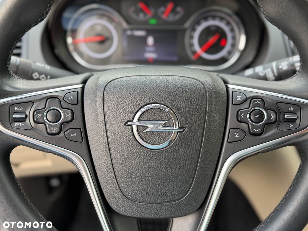 Opel Insignia 2.0 CDTI Cosmo 4x4 S&S - 20