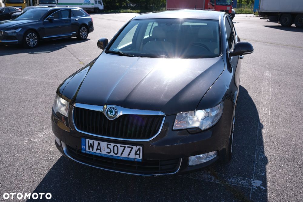 Skoda Superb 2.0 TDI Elegance DSG - 7