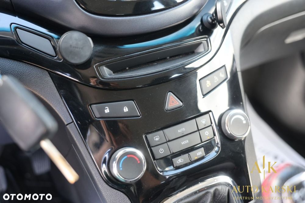 Chevrolet Orlando - 27