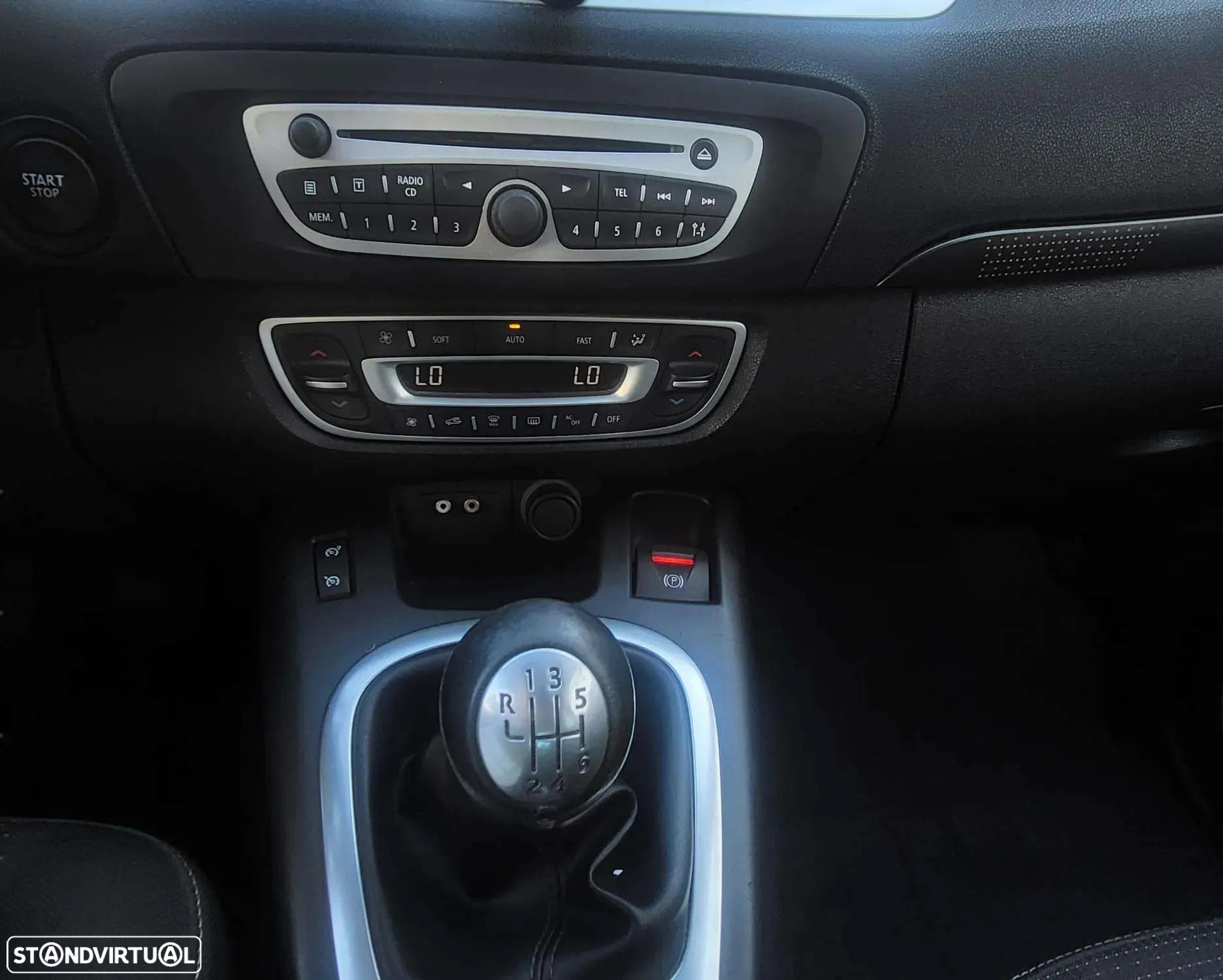 Renault Scénic 1.5 dCi Dynamique S - 16