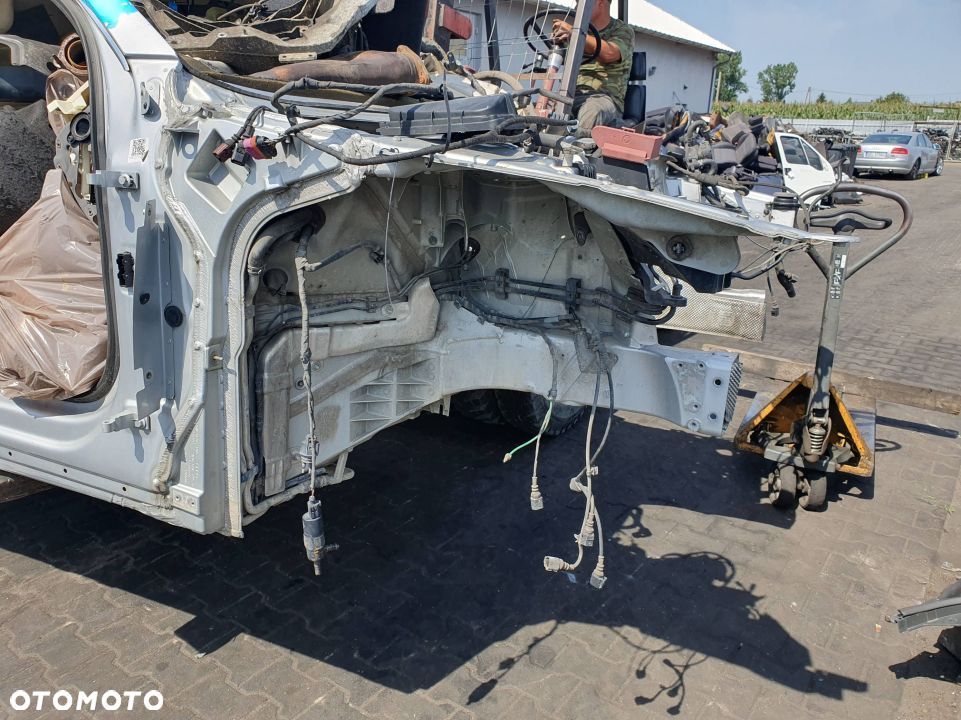 ĆWIARTKA PRAWA PRZÓD AUDI A8 D4 - 2