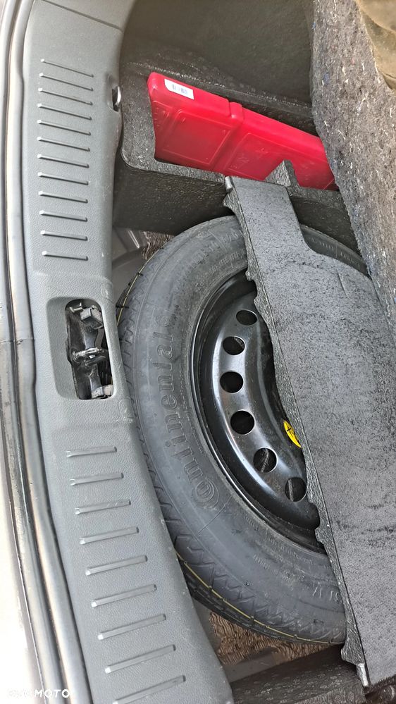 Ford Kuga 2.0 TDCi 4x4 Champions Edition - 8