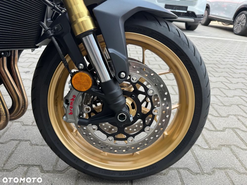 Honda Hornet - 13