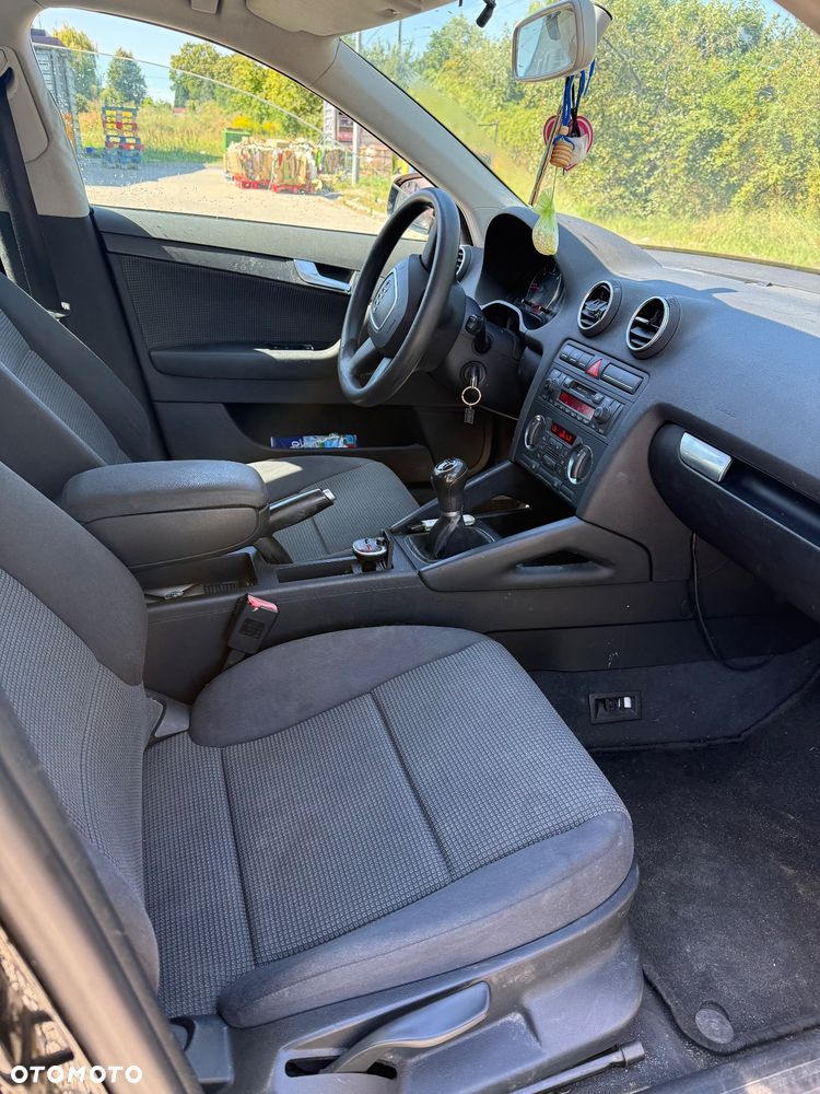 Audi A3 Sportback 2.0 TDI DPF Ambiente - 10