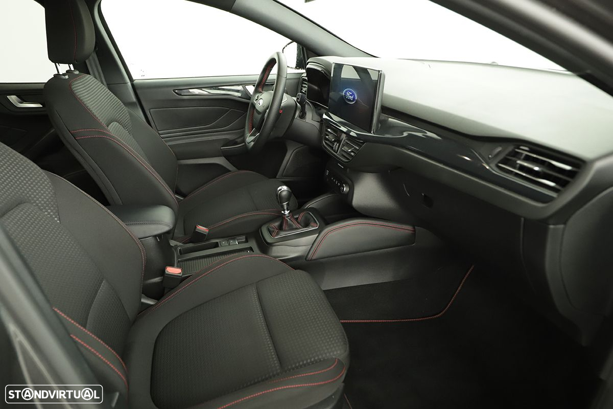 Ford Focus 1.0 EcoBoost MHEV ST-Line - 20