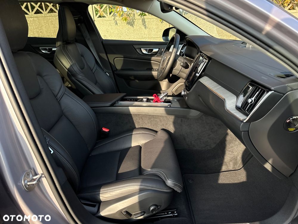 Volvo V60 B4 B Ultra Dark - 14